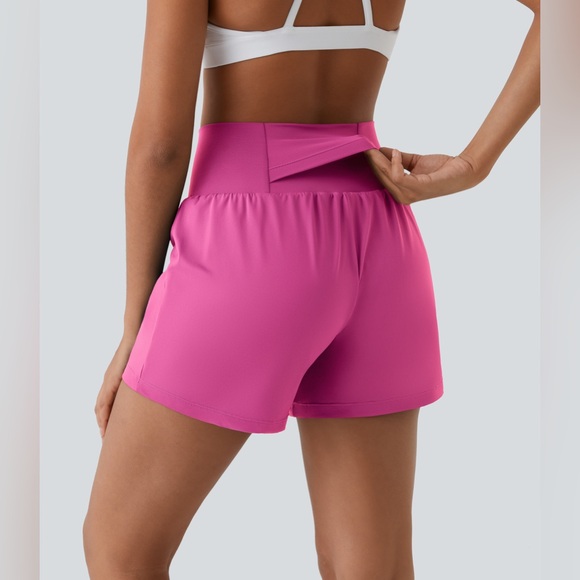 SoftlyZero Airy Super High Waisted 2-in-1 Cool
Touch Shorts 5" with Pockets - Picture 2 of 6